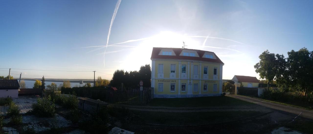Holiday Centrum Žatec Eksteriør bilde